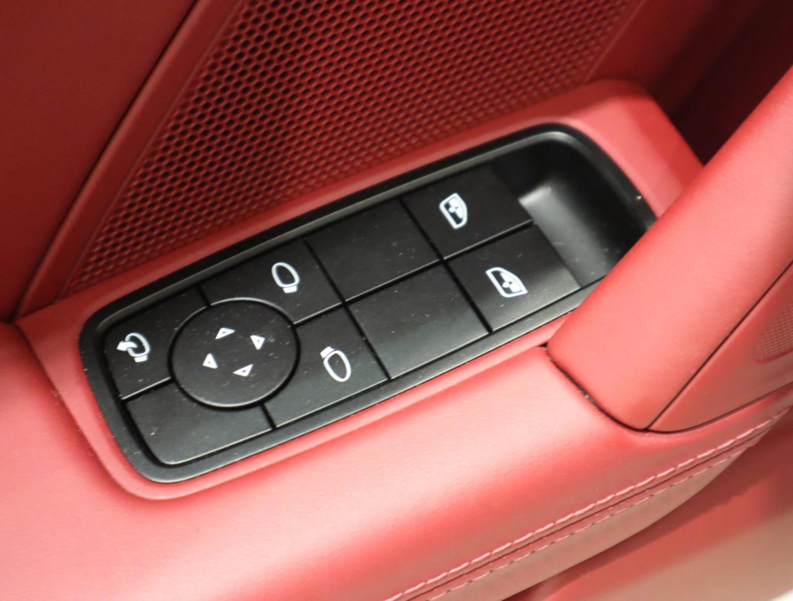 Used 2024 Porsche 911 Carrera S RWD image 21