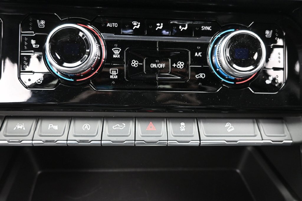 New 2026 GMC Sierra 1500 Denali AWD/4WD image 19