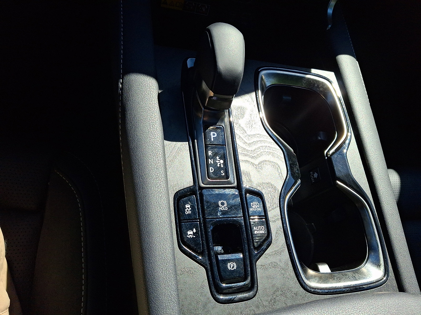 Used 2026 Lexus RX 450h AWD image 16