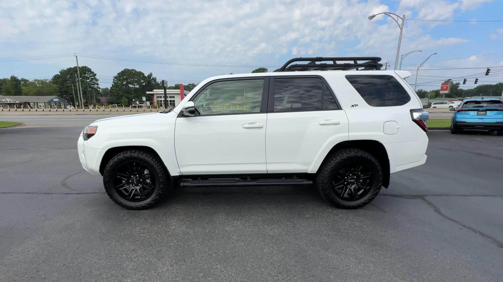 Used 2022 Toyota 4Runner SR5 Premium w/ Moonroof Package RWD image 5