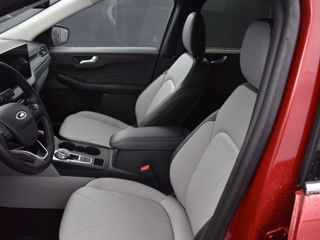 New 2025 Ford Escape SE w/ PHEV Premium Package FWD image 10