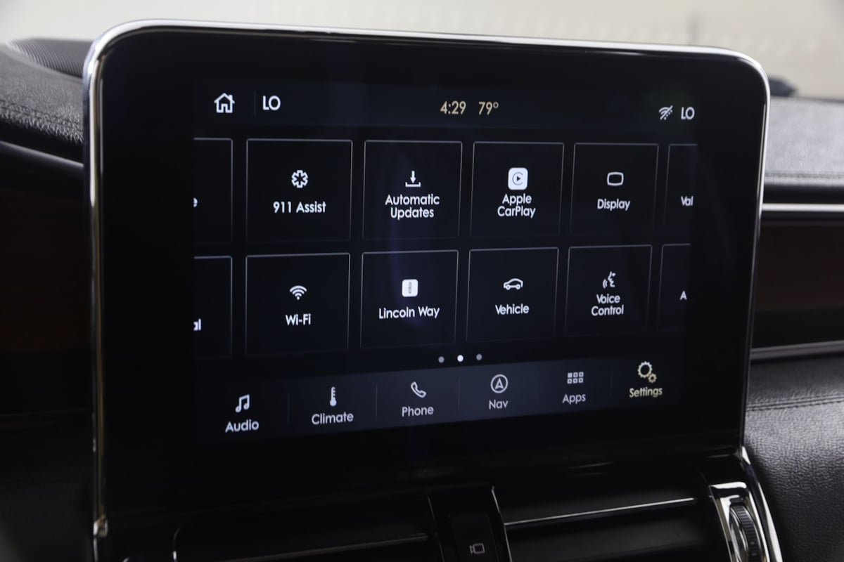 Used 2020 Lincoln Navigator Reserve AWD/4WD image 32