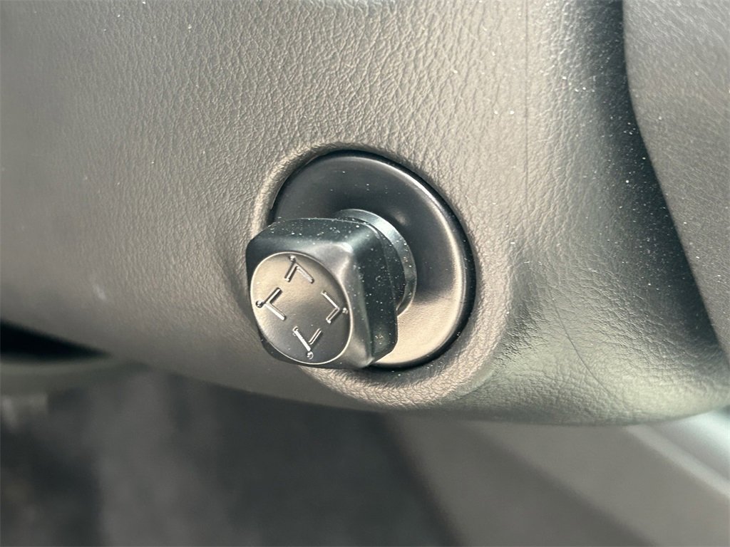 Used 2023 INFINITI QX55 Essential image 28