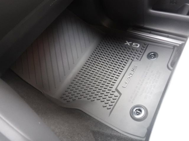 Used 2026 Lexus GX 550 image 39
