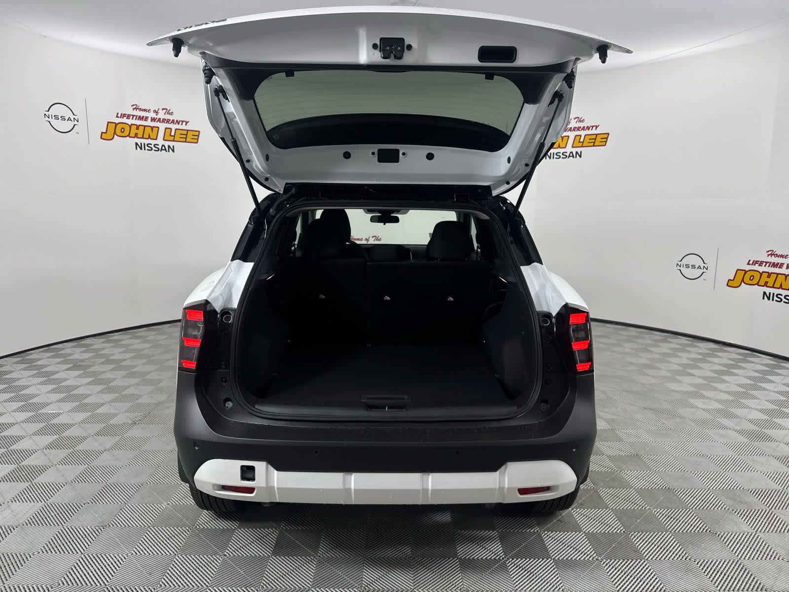 New 2026 Nissan Kicks SV image 5