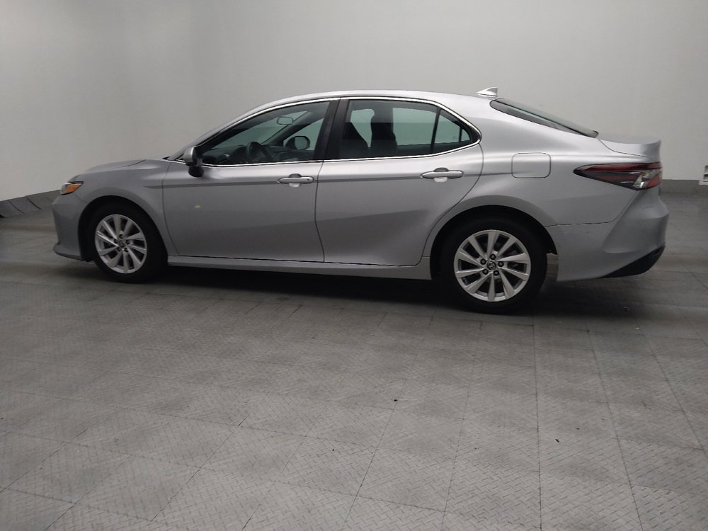 Used 2022 Toyota Camry LE FWD image 3