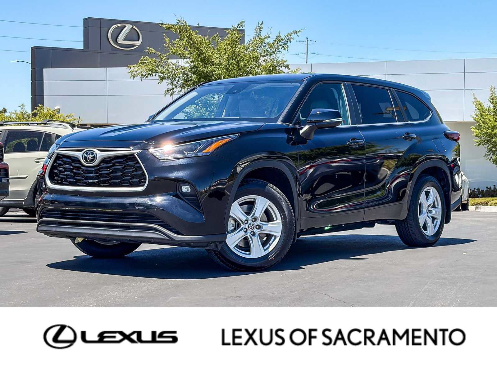 Used 2024 Toyota Highlander LE