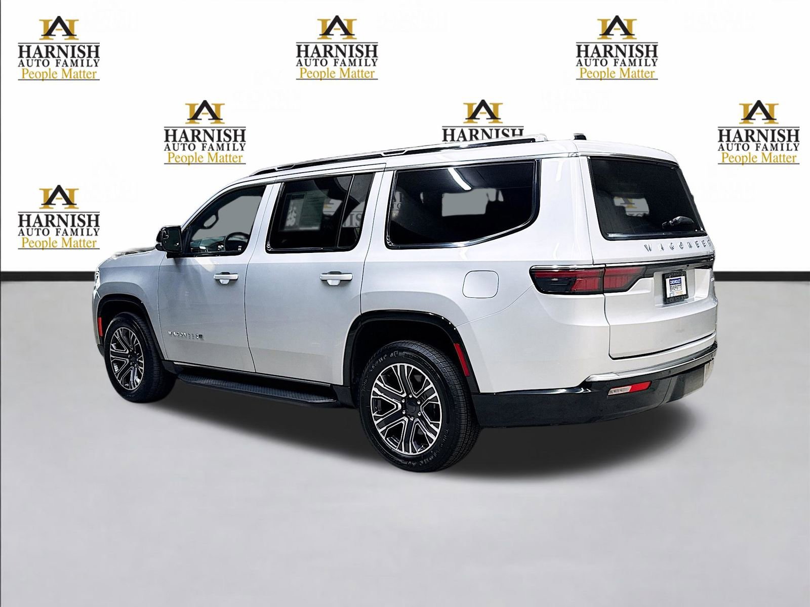 Used 2024 Jeep Wagoneer Series II image 8