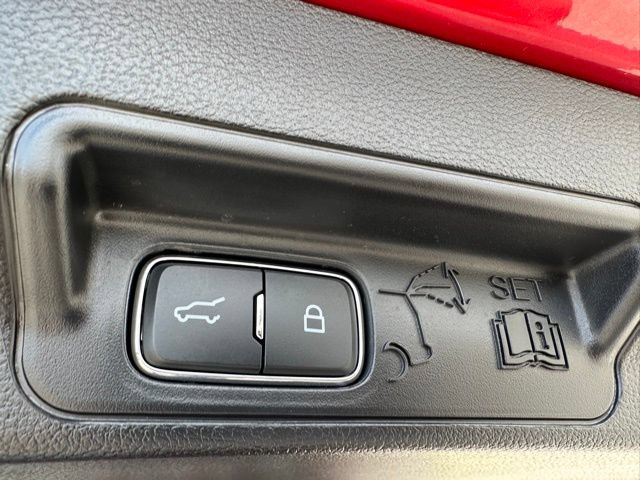 Used 2025 Ford Explorer ST-Line w/ Premium Package AWD/4WD image 15