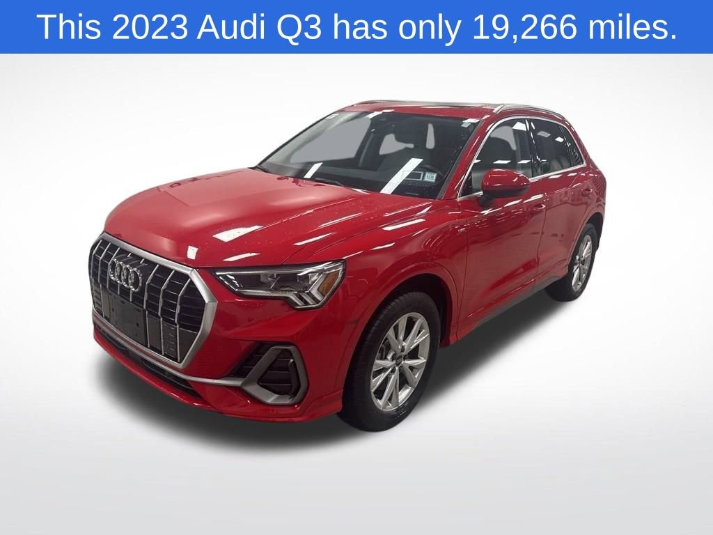 Used 2023 Audi Q3 2.0T Premium w/ Convenience Package AWD/4WD image 1