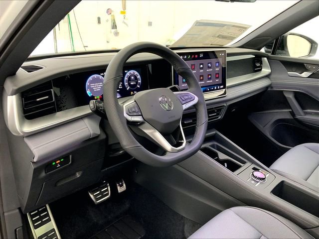 New 2026 Volkswagen Tiguan SE R-Line image 7