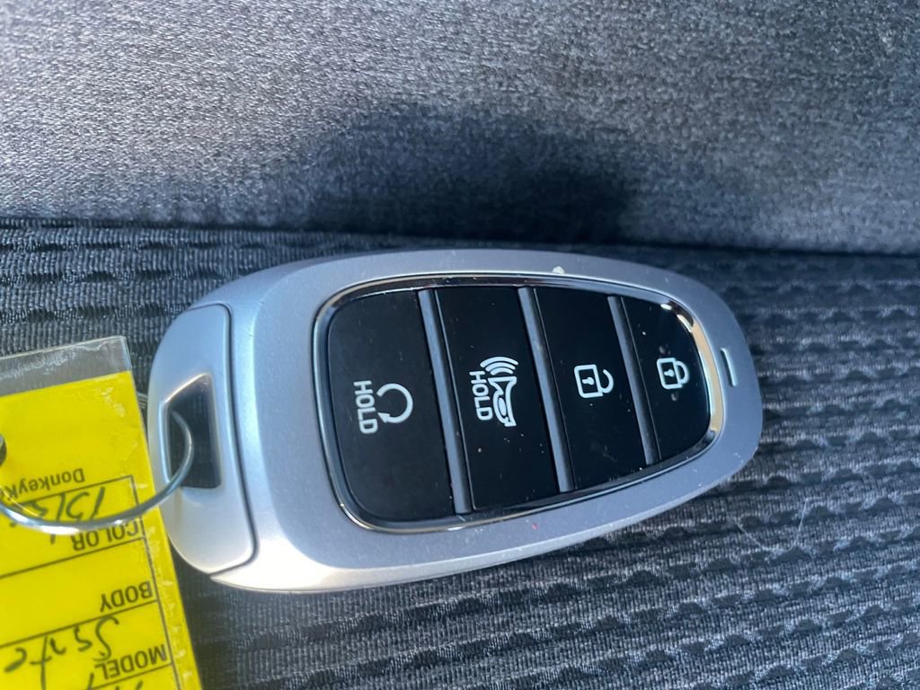 Certified 2022 Hyundai Santa Fe SEL image 17