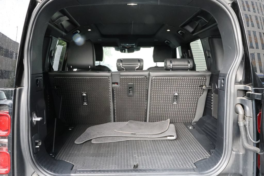 Used 2024 Land Rover Defender 110 S AWD/4WD image 27