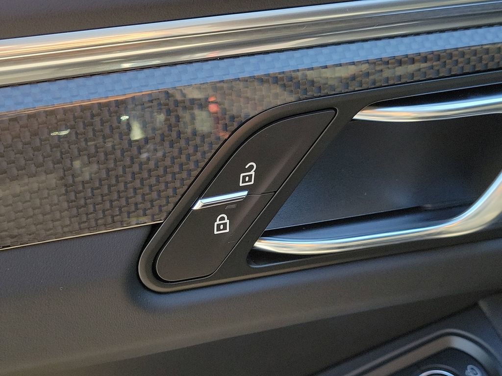 New 2026 Porsche Macan GTS image 24