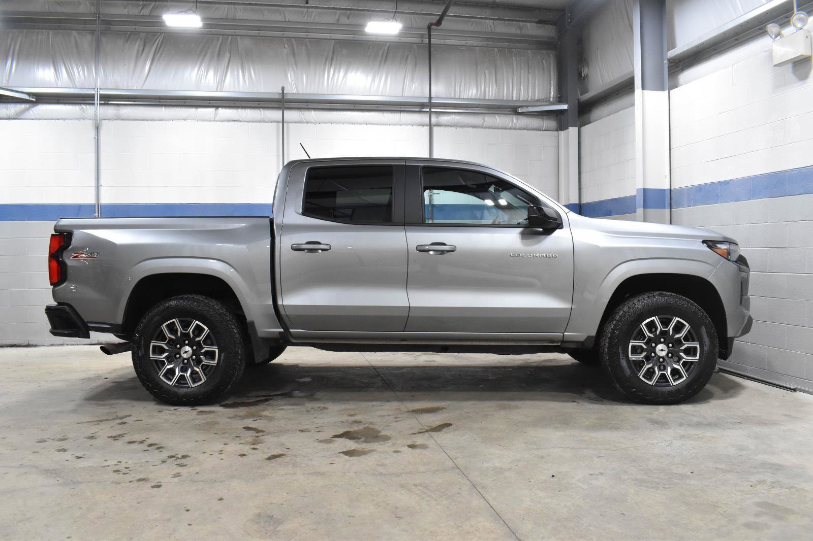 Used 2024 Chevrolet Colorado Z71 w/ Z71 Convenience Package 2 AWD/4WD image 30