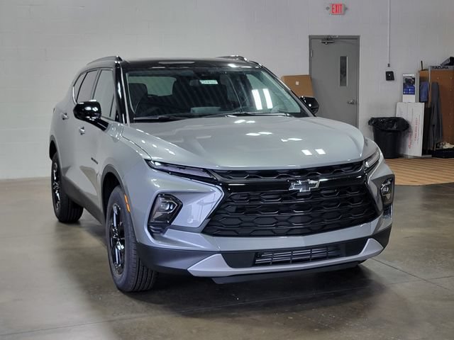 New 2026 Chevrolet Blazer LT w/ Convenience Package AWD/4WD image 4