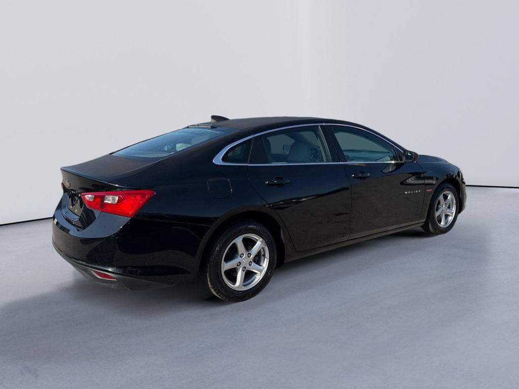 Used 2017 Chevrolet Malibu LS w/ LPO, Convenience Package 1 FWD image 3