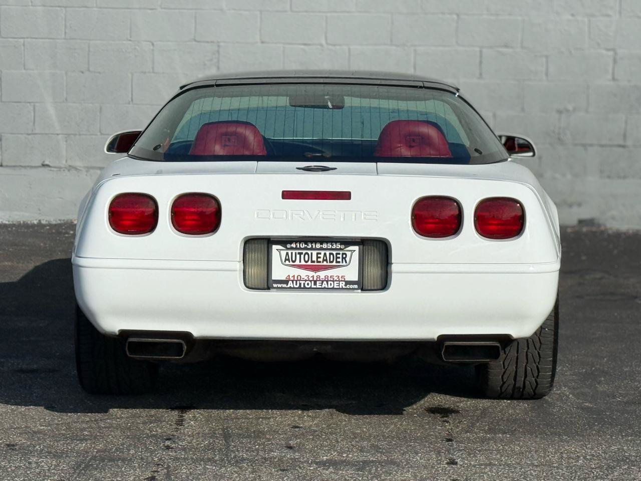 Used 1996 Chevrolet Corvette Coupe RWD image 3