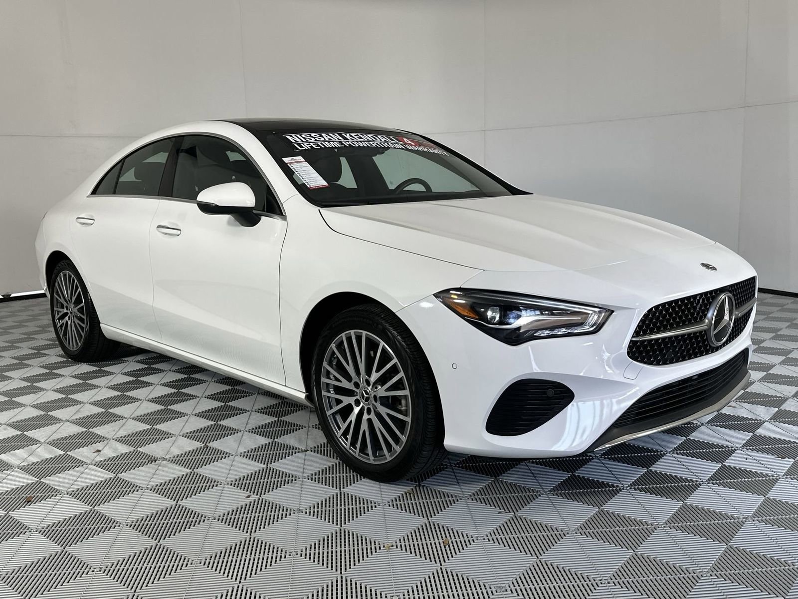 Used 2025 Mercedes-Benz CLA 250 4MATIC image 2