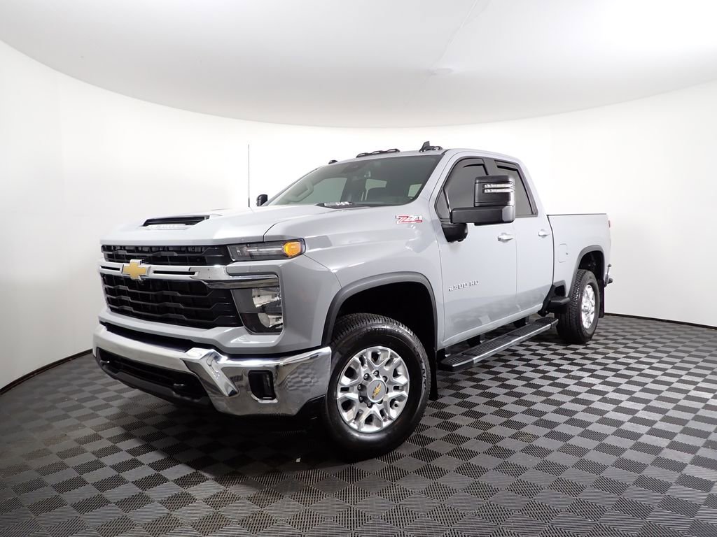 Used 2024 Chevrolet Silverado 2500 LT w/ All Star Edition image 2