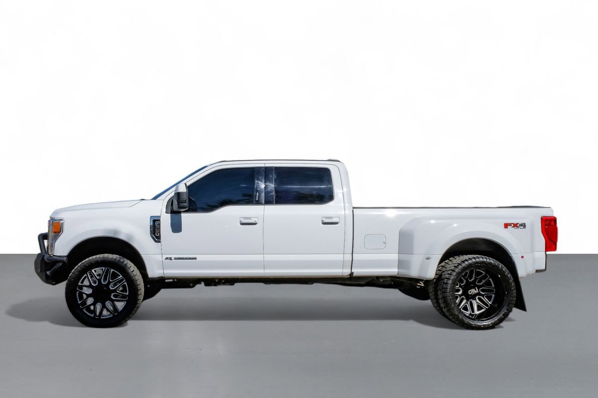 Used 2022 Ford F350 Lariat image 9