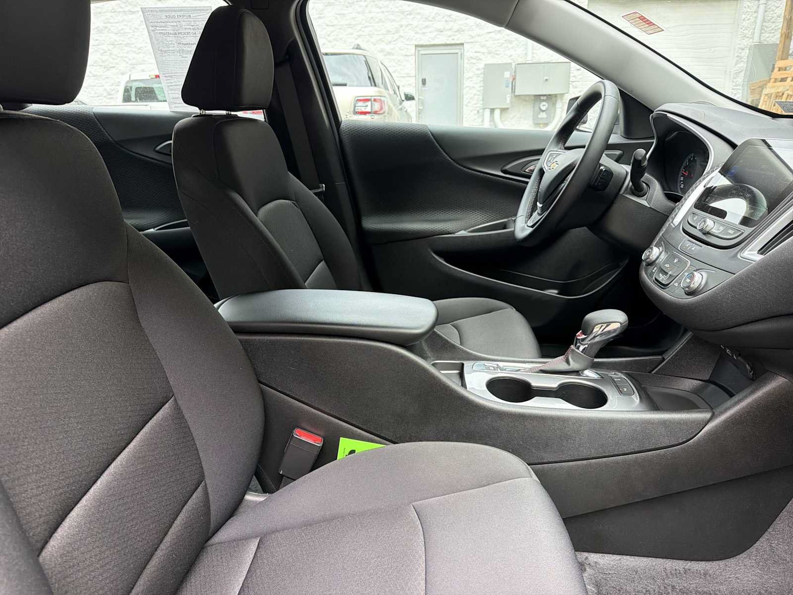 Used 2024 Chevrolet Malibu RS FWD image 25