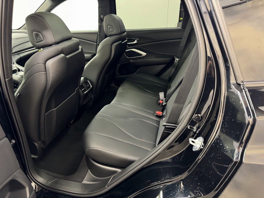 Used 2025 Acura RDX SH-AWD image 31