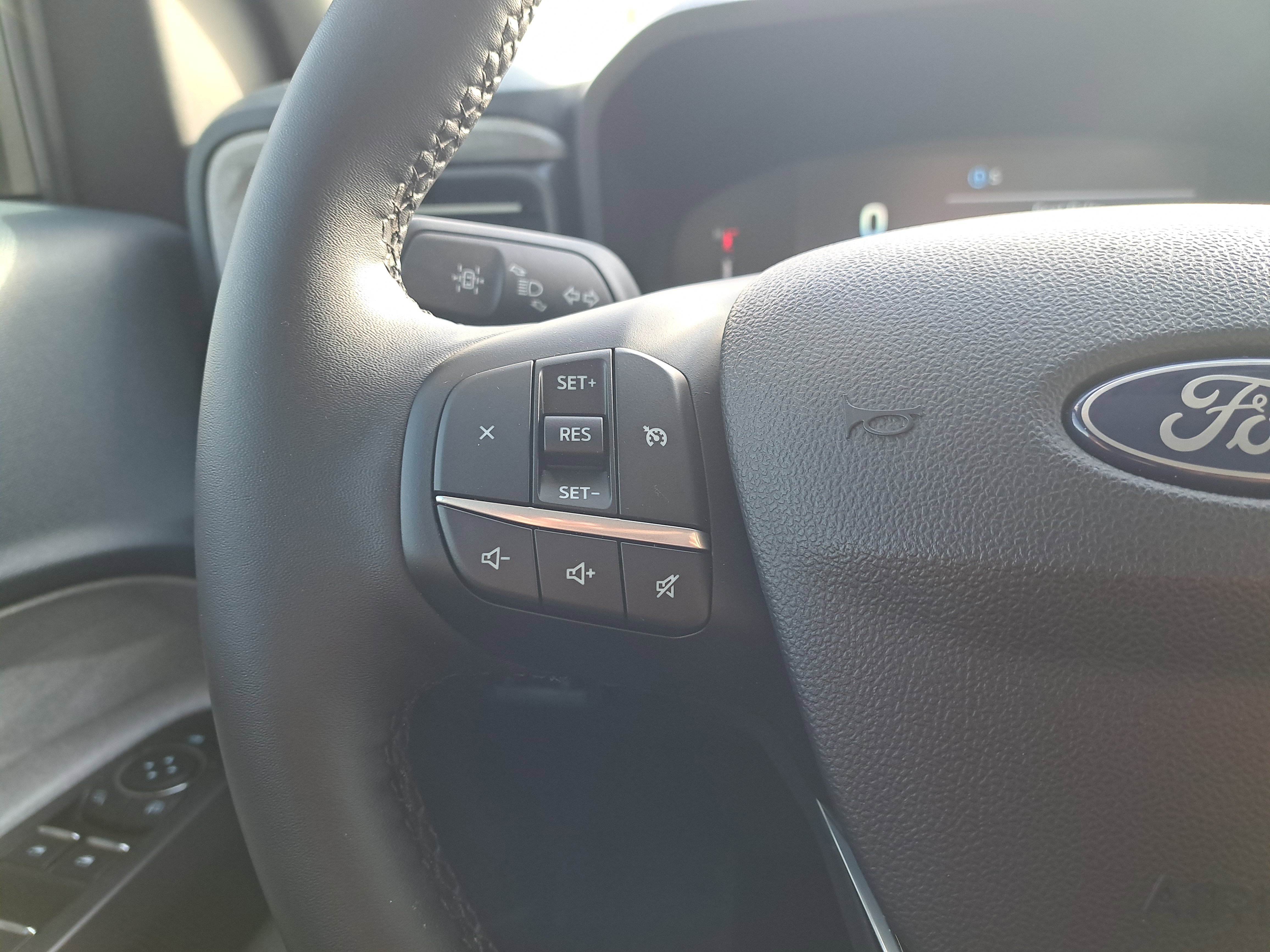 Used 2025 Ford Maverick XLT w/ XLT Luxury Package image 17