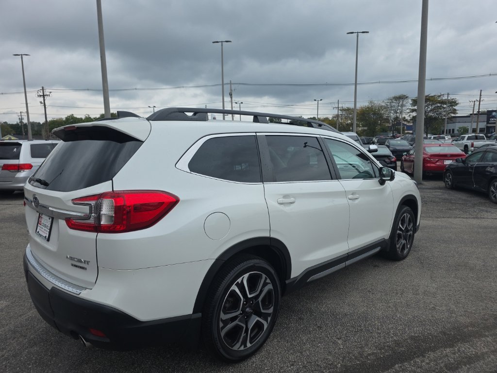 Used 2023 Subaru Ascent Limited w/ Technology Package AWD/4WD image 5