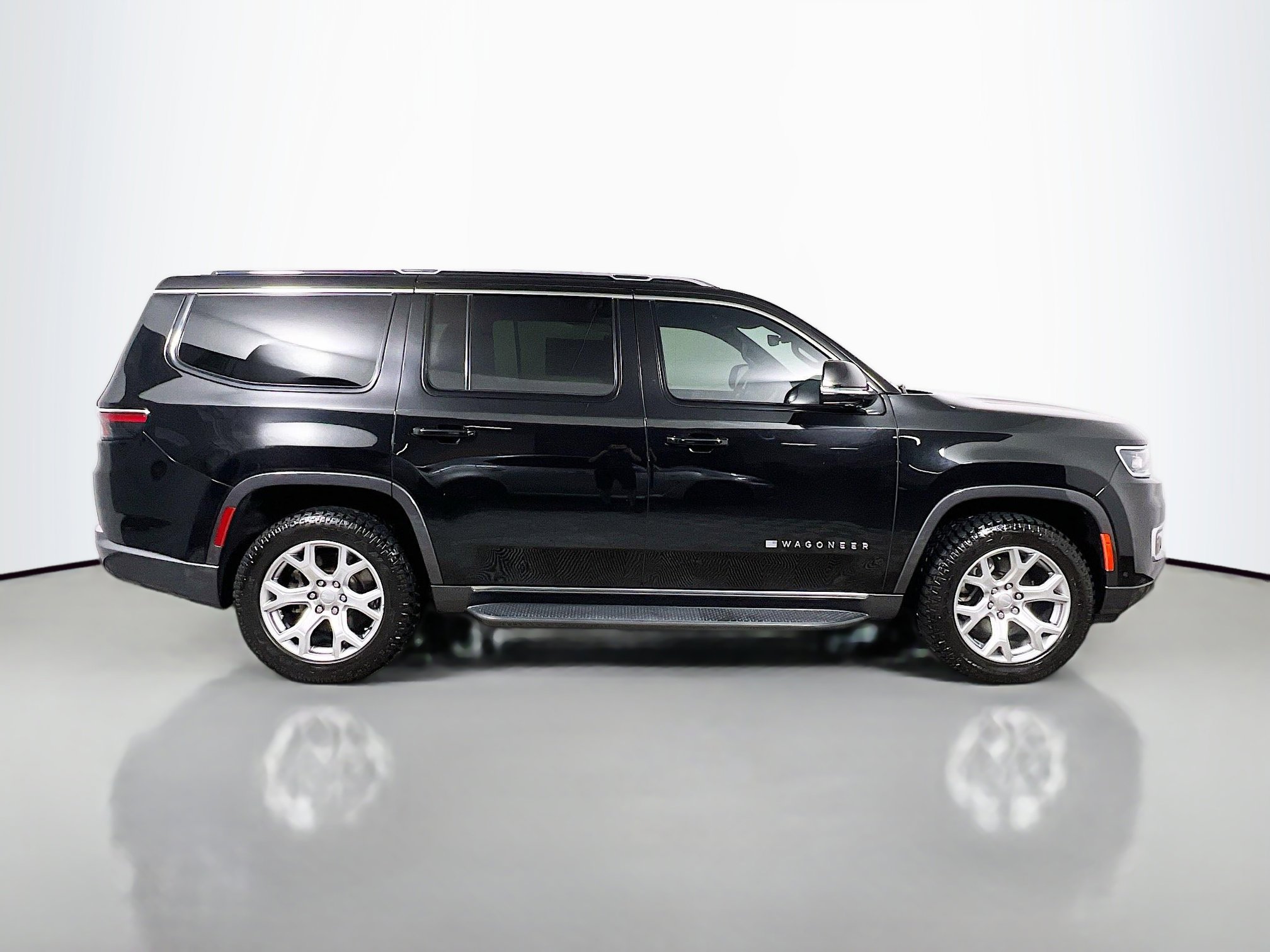 Used 2022 Jeep Wagoneer Series II image 3