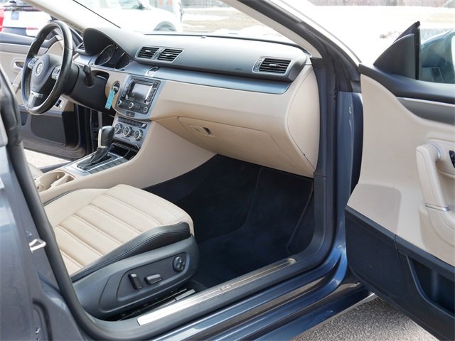Used 2013 Volkswagen CC Lux image 20