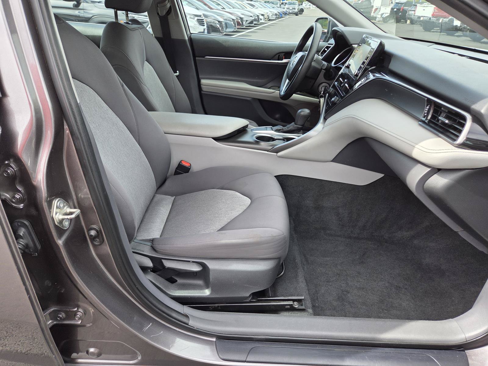 Used 2022 Toyota Camry LE FWD image 20