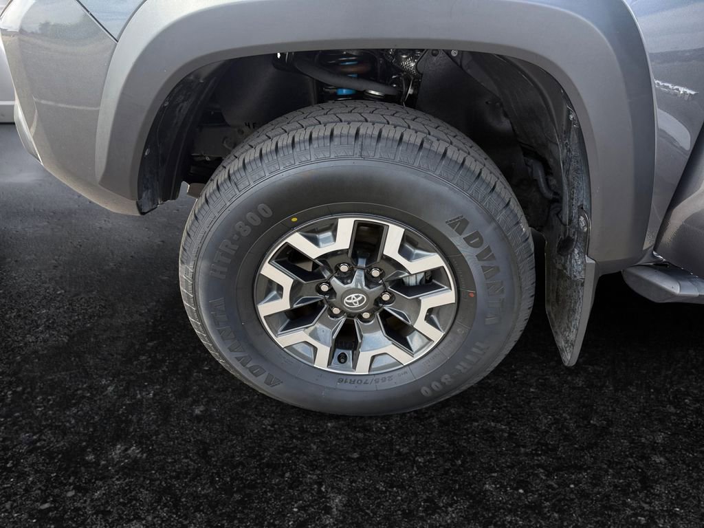 Used 2023 Toyota Tacoma TRD Off-Road AWD/4WD image 9