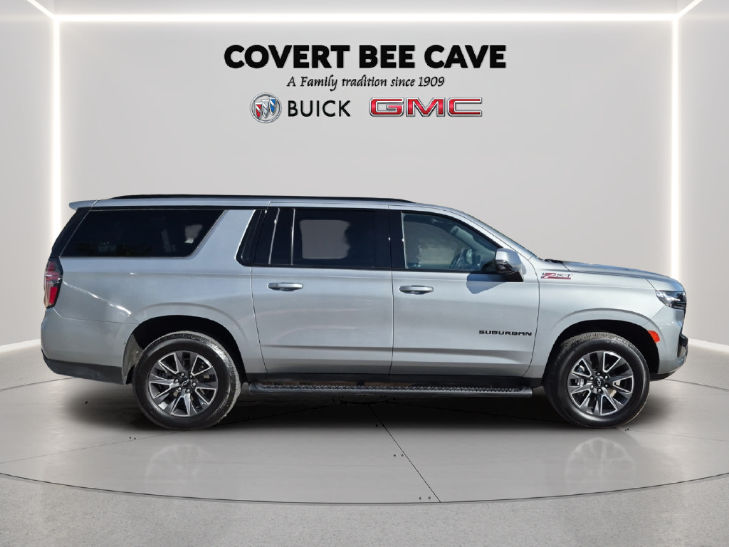 Used 2024 Chevrolet Suburban Z71 w/ Luxury Package AWD/4WD image 8