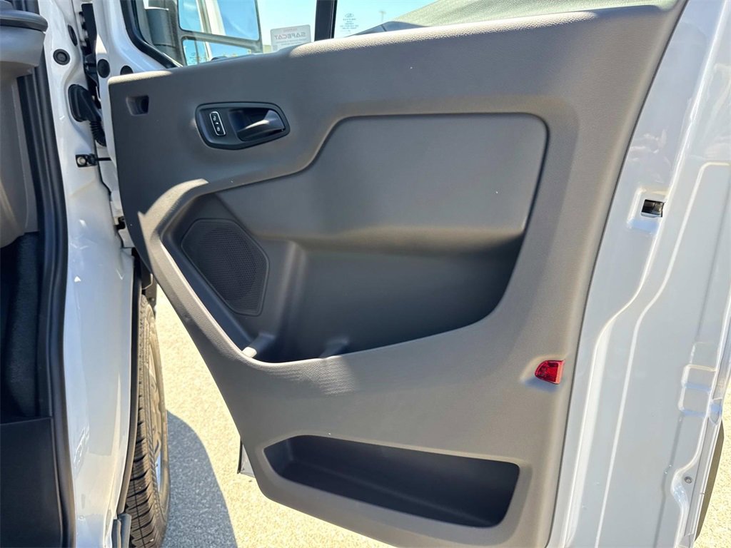 New 2025 Ford Transit 250 Low Roof image 19