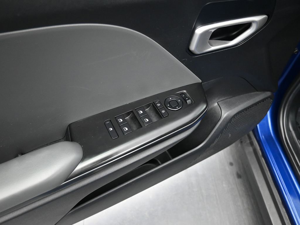 Used 2025 Kia K4 LXS FWD image 17