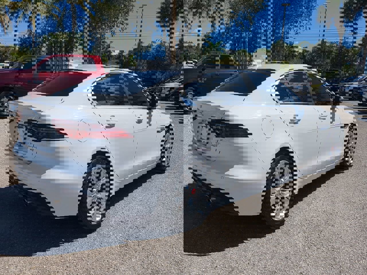 Used 2020 Jaguar XE S image 5