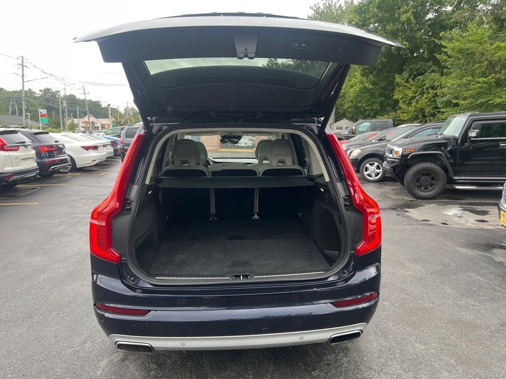 Used 2016 Volvo XC90 T5 Momentum image 5