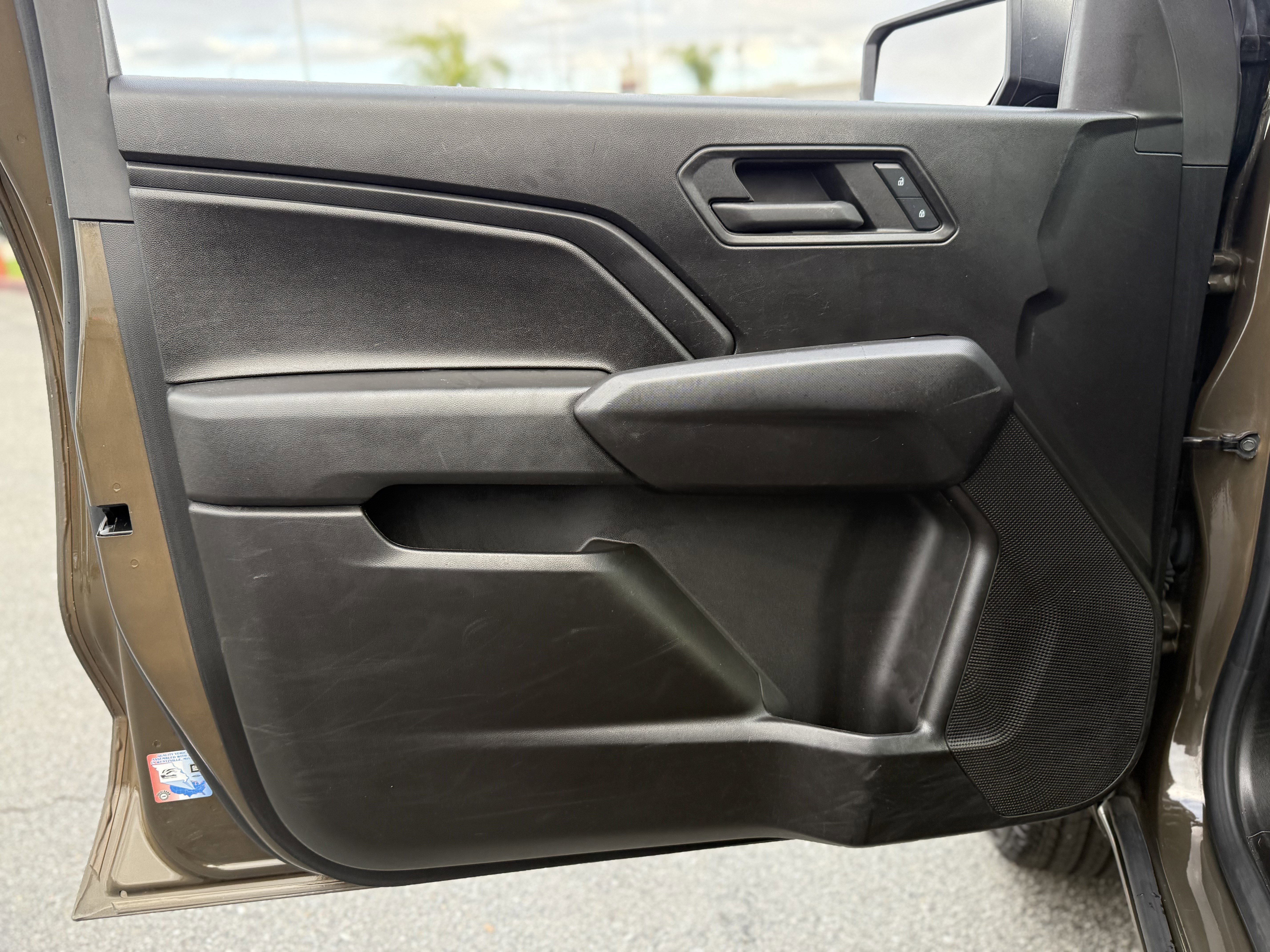 Used 2024 Chevrolet Colorado W/T image 11