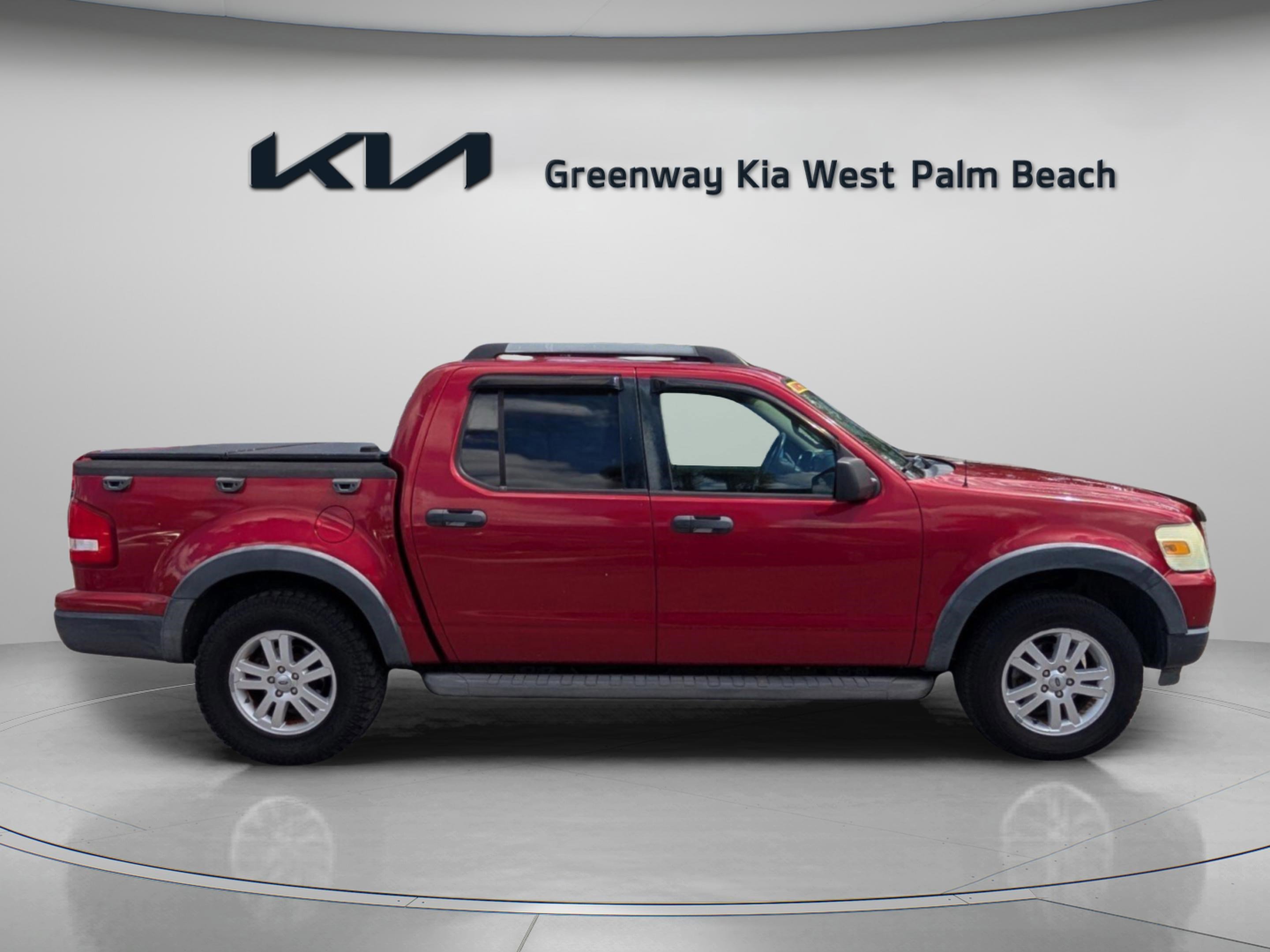 Used 2010 Ford Explorer Sport Trac XLT image 8