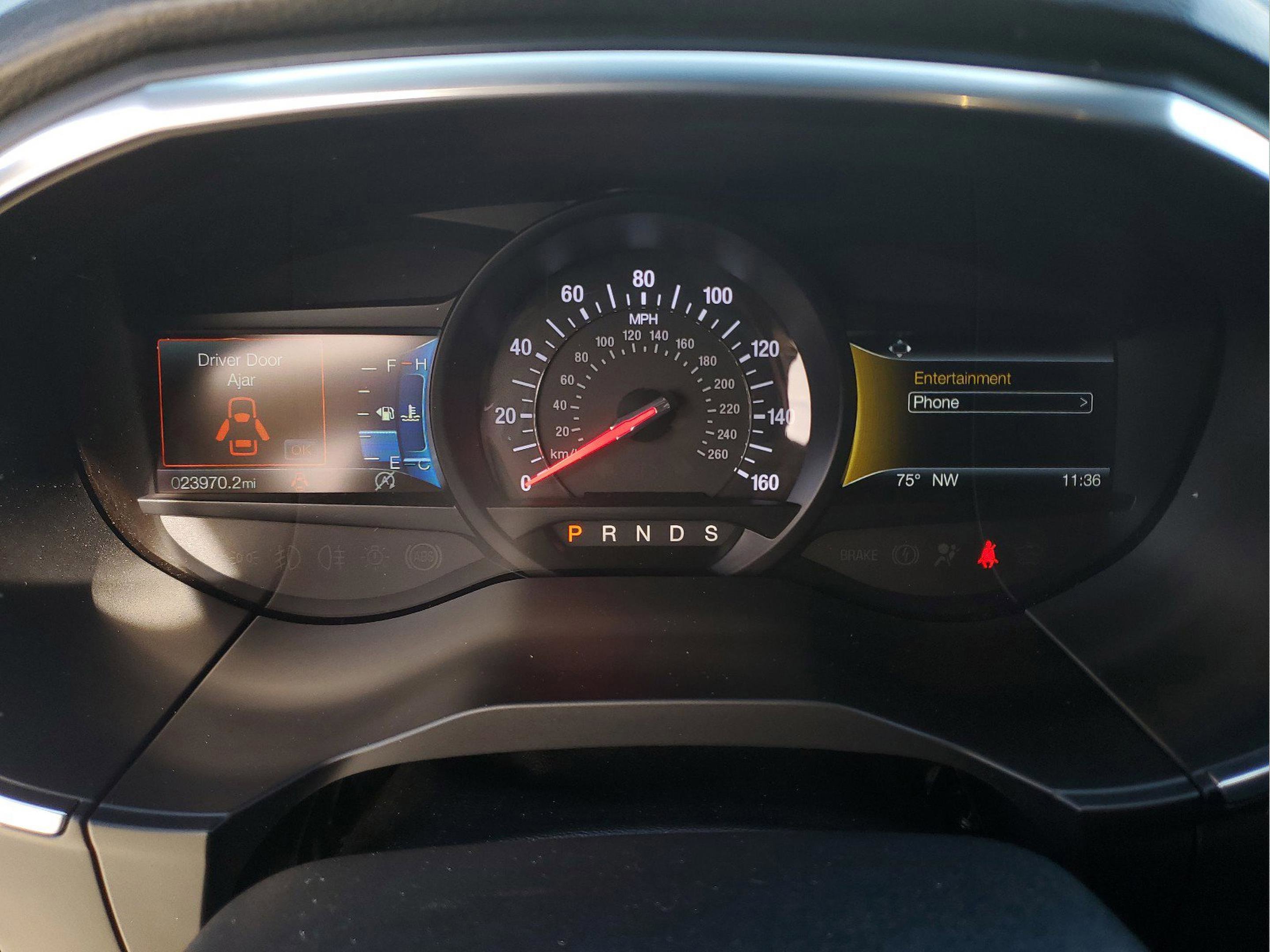 Used 2020 Ford Edge ST image 33