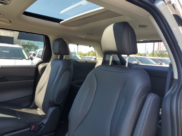 New 2027 Kia Carnival SX FWD image 16