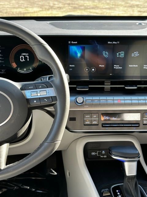 Certified 2024 Hyundai Kona SEL AWD/4WD image 12