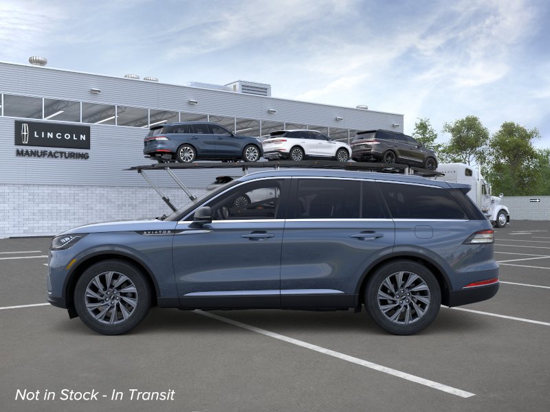 New 2026 Lincoln Aviator AWD image 3