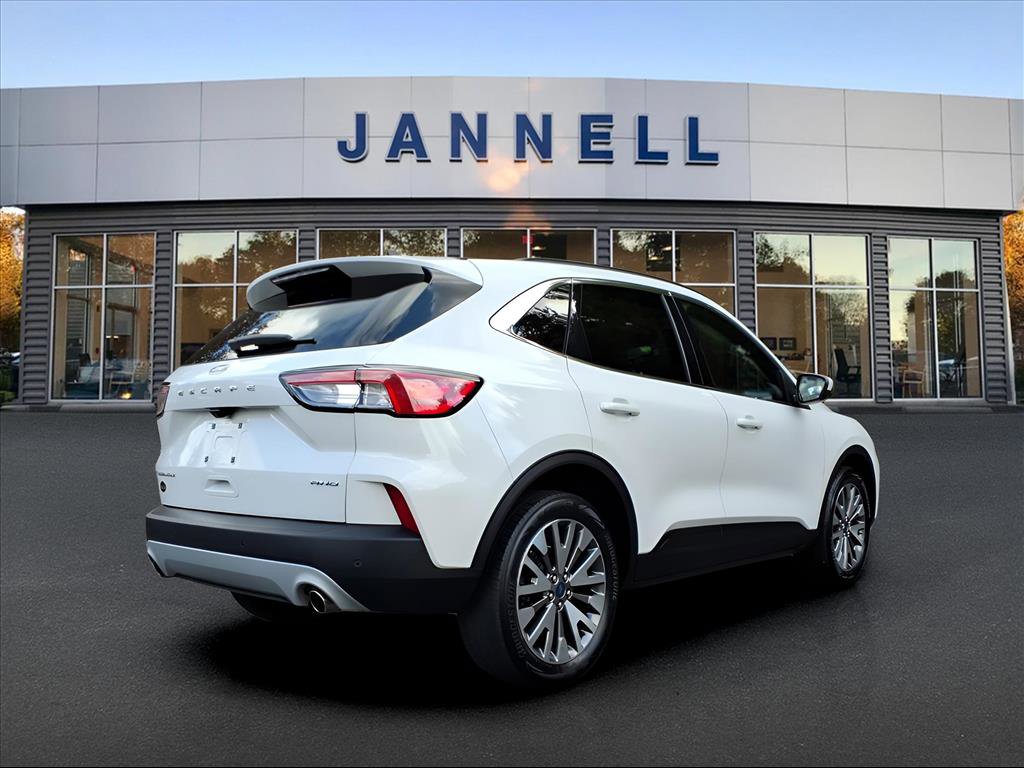 Used 2022 Ford Escape Titanium image 5