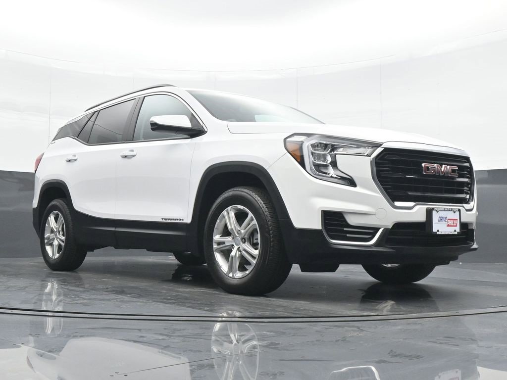 Used 2023 GMC Terrain SLE w/ Driver Convenience Package image 24