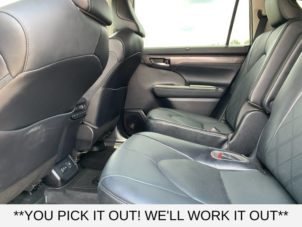 Used 2022 Toyota Highlander Platinum AWD/4WD image 22