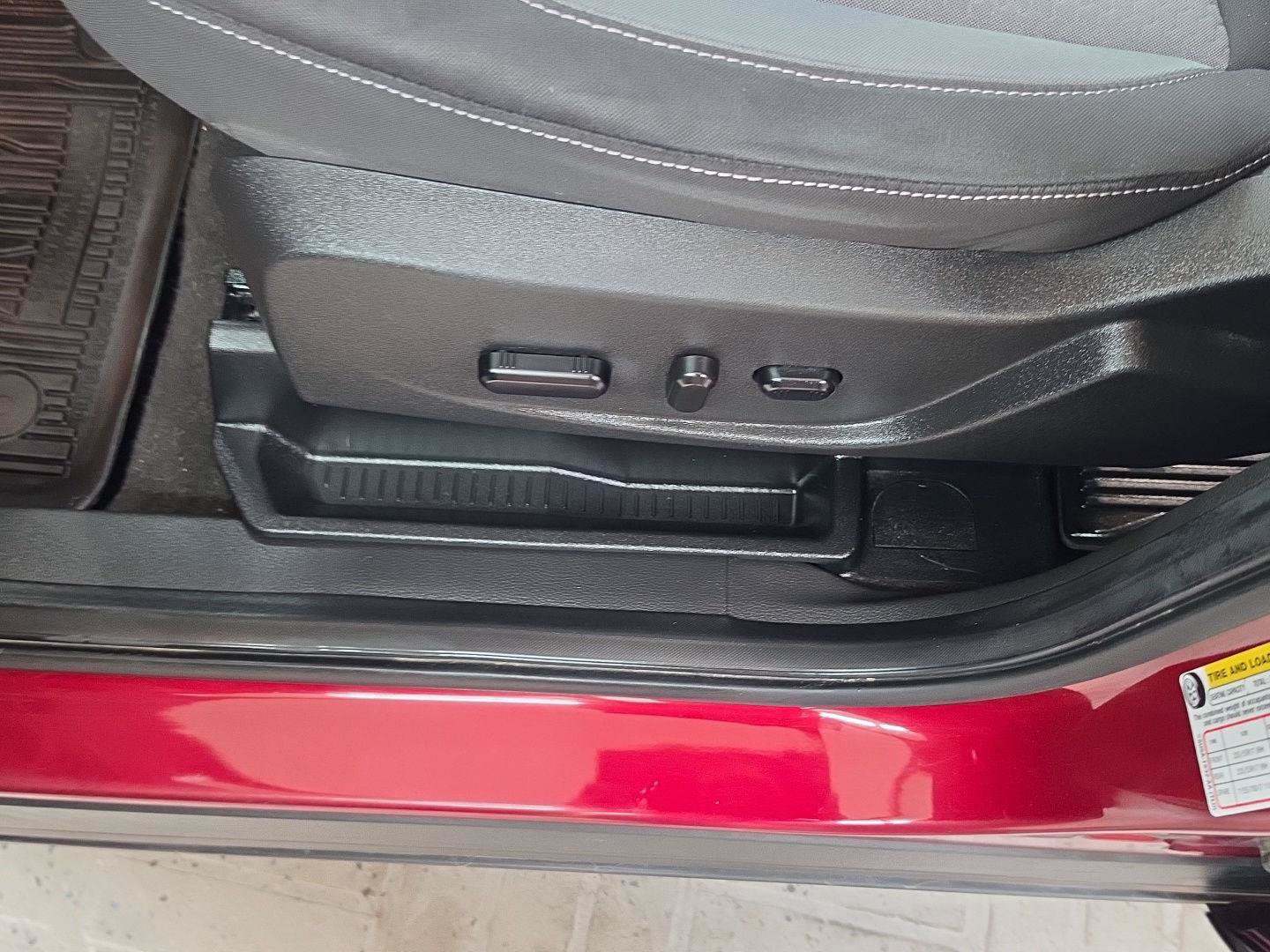 Used 2018 Ford Escape SE AWD/4WD image 13