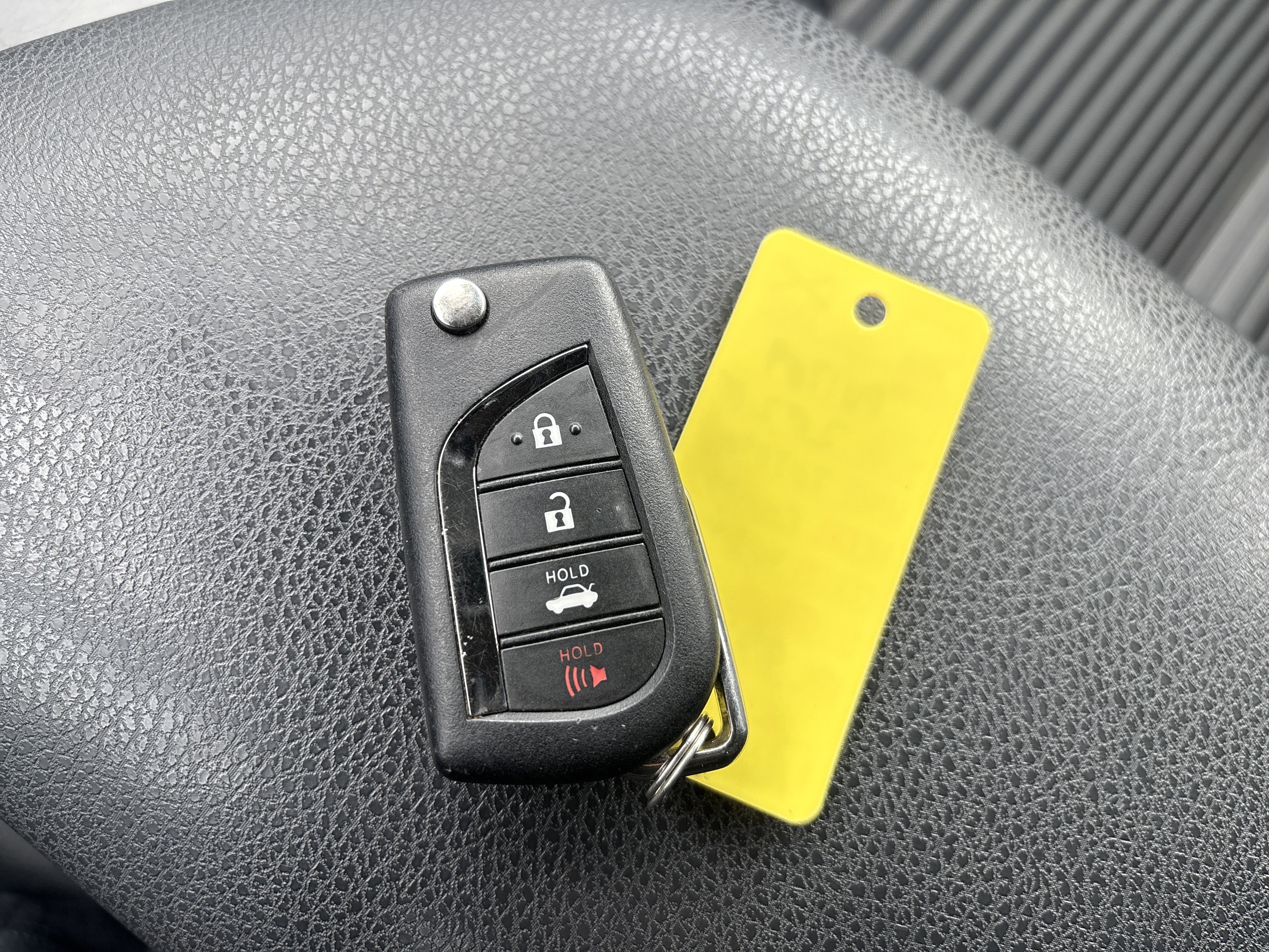 Used 2020 Toyota Camry SE image 27