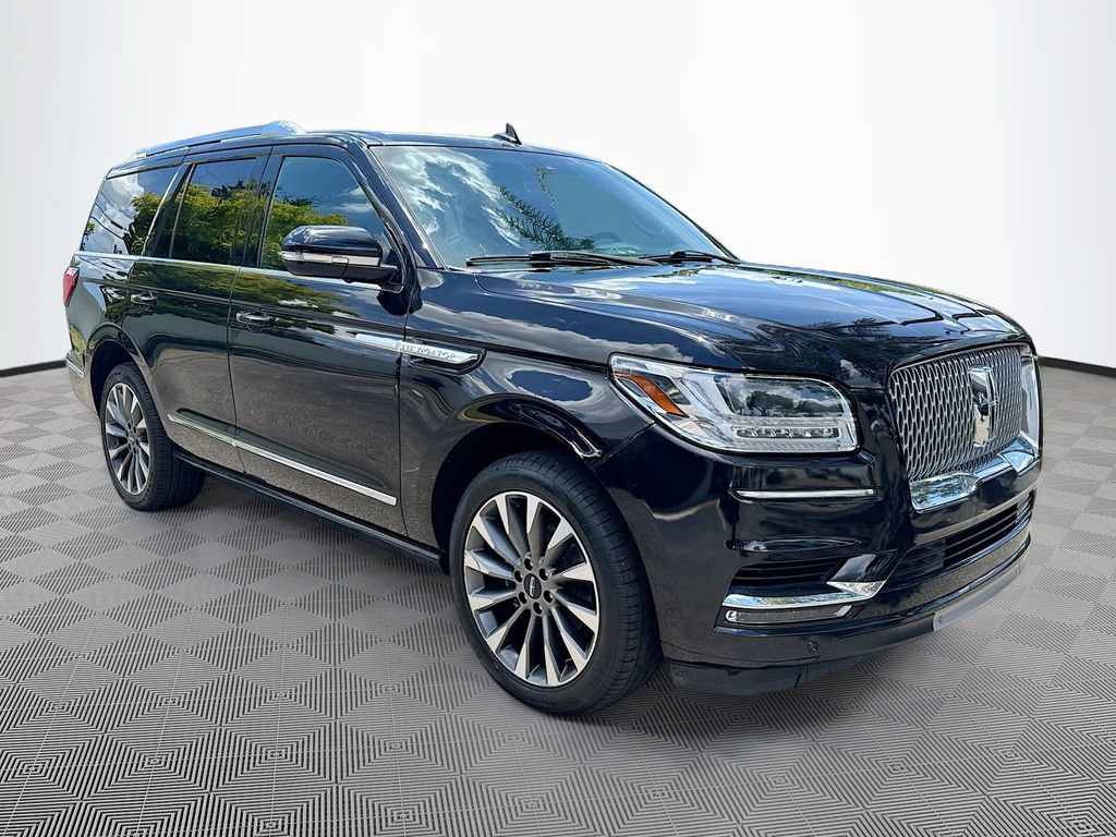 Used 2021 Lincoln Navigator Reserve AWD/4WD image 4